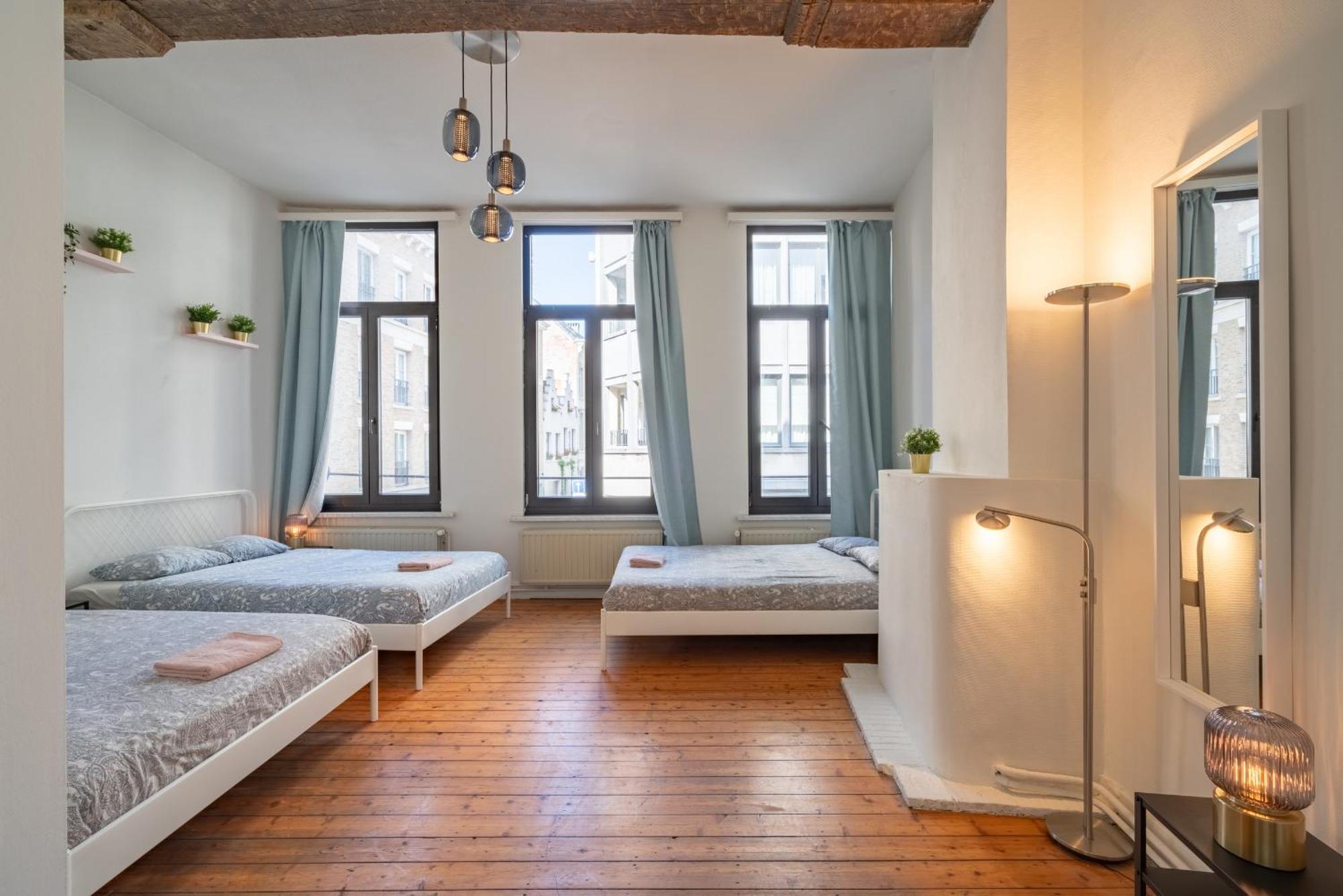 Authentic Apartments In The Center Of Αμβέρσα Εξωτερικό φωτογραφία
