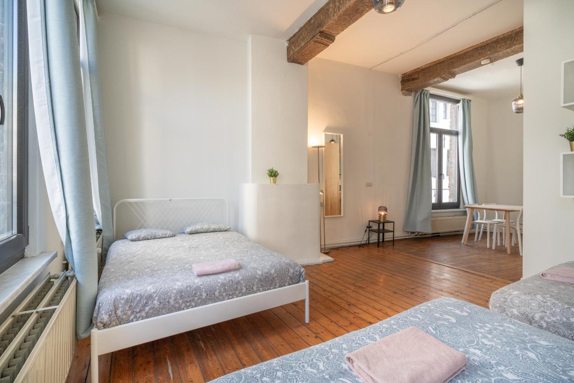 Authentic Apartments In The Center Of Αμβέρσα Εξωτερικό φωτογραφία